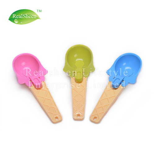 Cucharada plástica colorida del helado del nuevo diseño