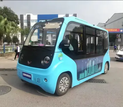 Wuling Customizable Right-Hand EV Bus for Tourists - M200 Series New Electric Sightseeing Bus