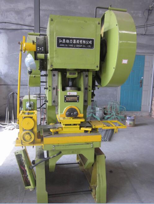 Single or double barbed wire galvanized steel barbed wire machine