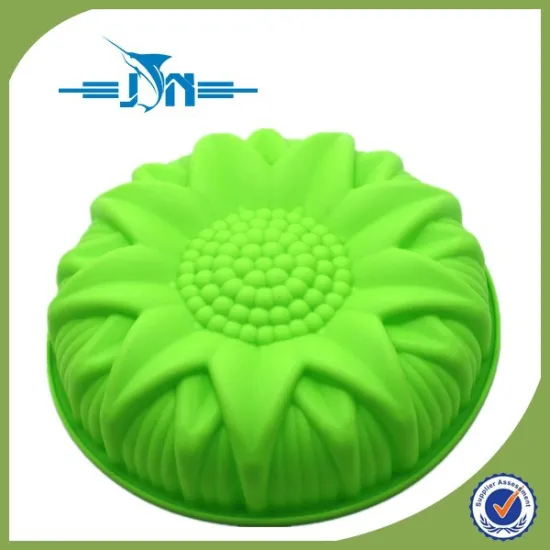 Brand new the oscar statuette cake mould