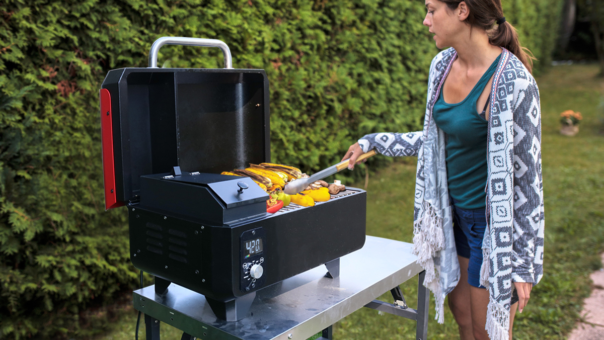 Electric pellet grill