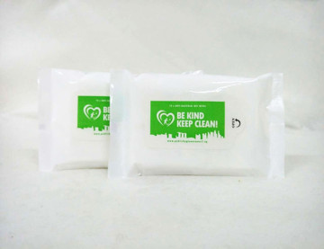 Tisu basah yang freshing produk pembersihan alami