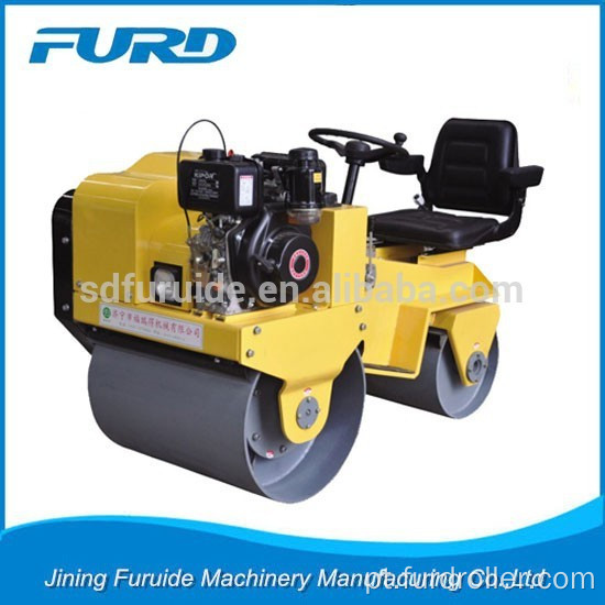 Rolo compactador vibratório pequeno de 800kg Dynapac (FYL-850)