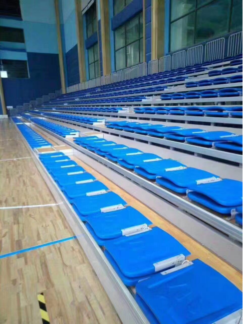 Electrical folded seats retractable bleacher