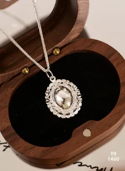 Lattice Moonlight Oval Silver Pendant Necklace