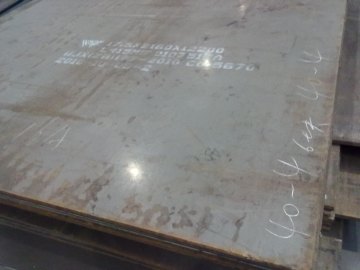 The steel plate for oil and gas transportation
