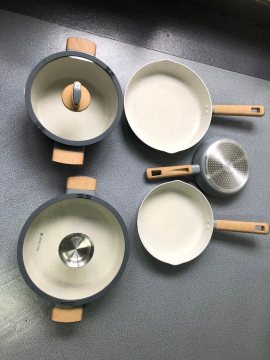 Non-Stick Cookware Aluminum High Wall Frypan Saucepan Casserole with Glass Lid and Wooden Handle