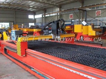 Precision cutting machine