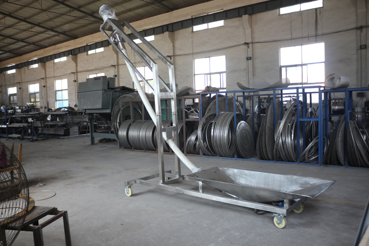 Fine powders granular solids augers transport flexible screw conveyor