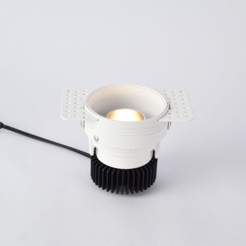 Adjustable Gold Black Silver Chrome Reflector - LED Downlight with Good Light Transmittance (3-6 inches)