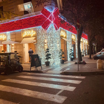 Custom-Made Outdoor LED Wired Silk Ribbon Bows for Mall Decoration