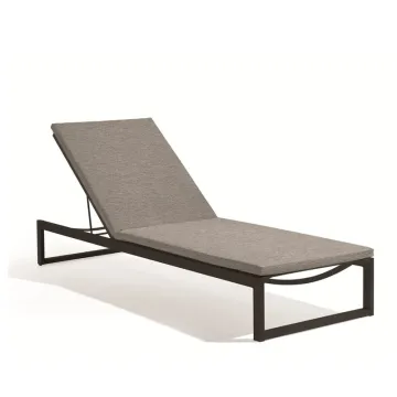 Modern Wicker Sunbed Patio Rattan Sun Lounger Chair for Pool