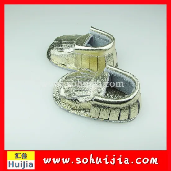 Wholesale china new shoe mold gold tassels moccasins cow leather first walker with baby