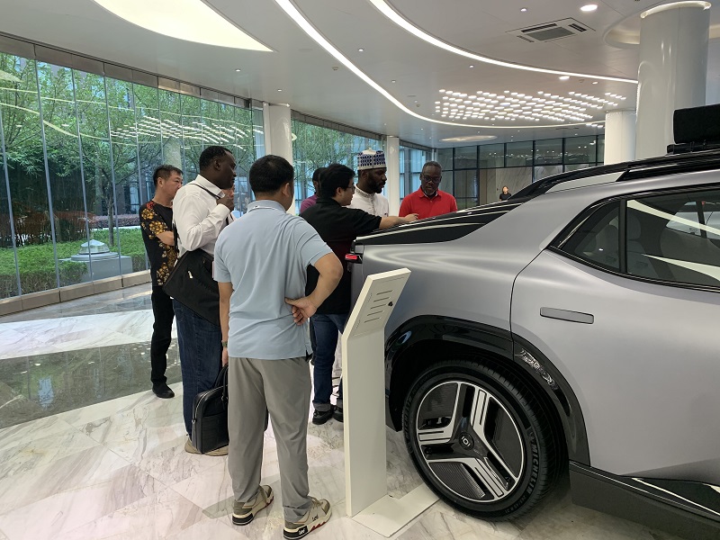 Trumpet Car Led Nigerian Customers To Visit Changan Automobile Headquarters And Conduct Business Negotiations With Them