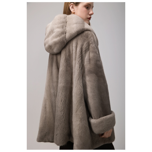 KC Fur Crown Grade Medium to Long Fashion Young Sleeved Mink Coat for Women