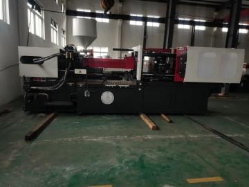 Small plastic inject molding machine