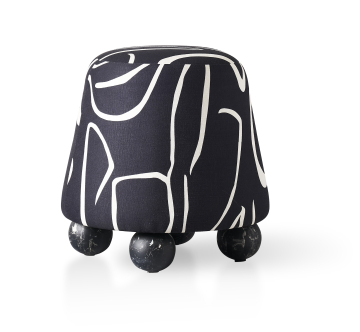 ​​Biophilic Design Wabi-Sabi Lounge Chair with Organic Shape for Wellness-Focused Garden​