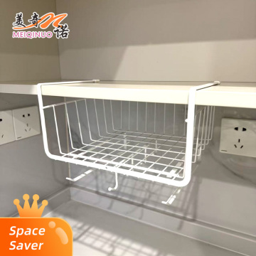 Cesto suspenso para armário de cozinha com ganchos