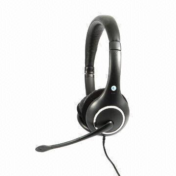 Noise-canceling Wired Headset with Boom Microphone and Volume Control