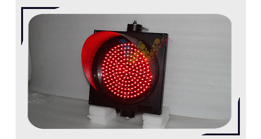 red traffic light-06
