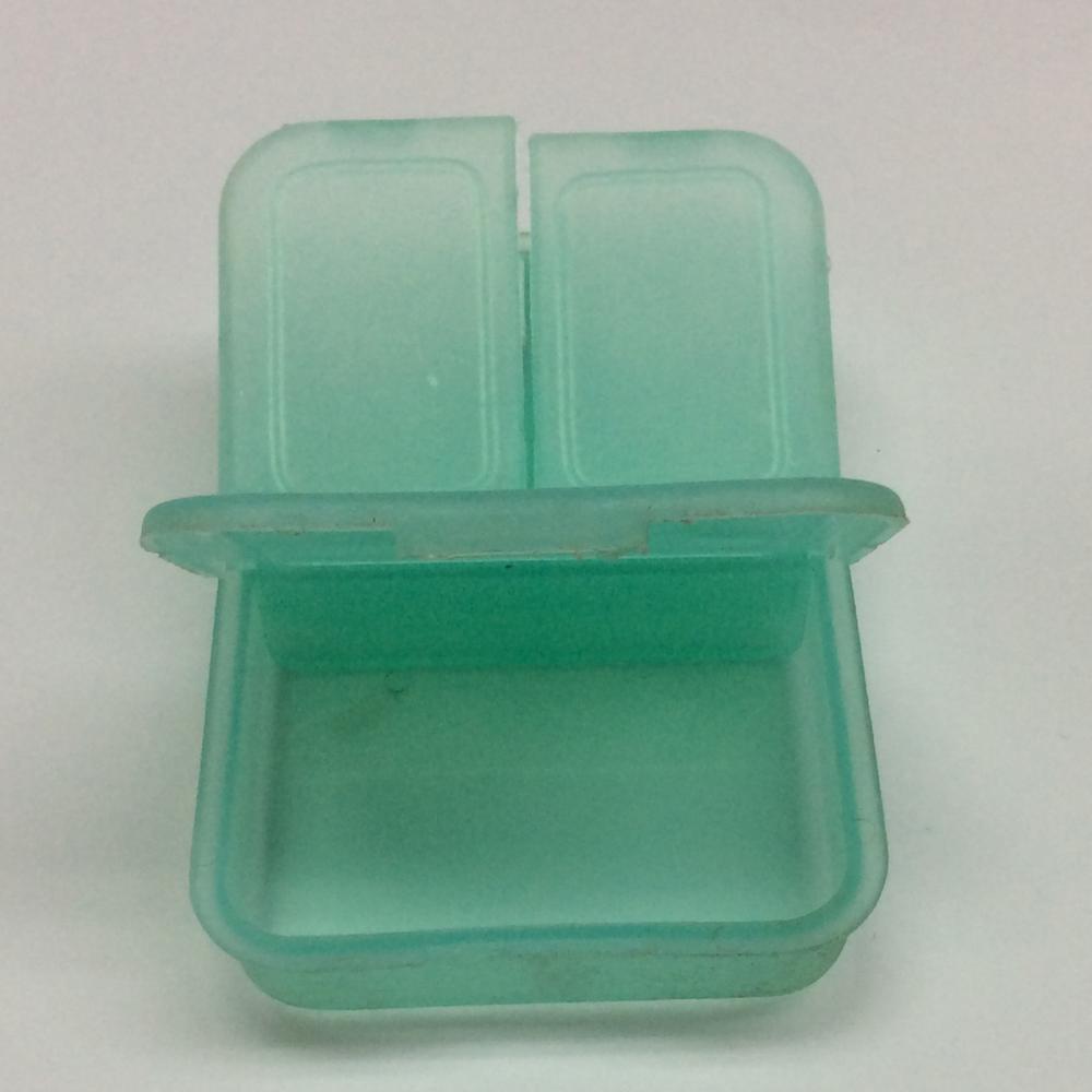 Mini caja de pastillas cuadrada de plástico