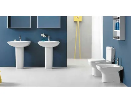Wholesale Ceramic Bathroom Suite: Sanitary Ware Toilet Set