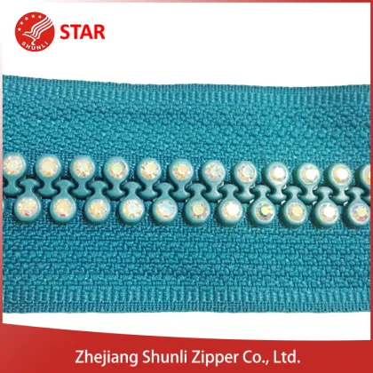 Fashion apparel accessory Promotion heavy duty sab zippers