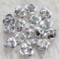 Großhandel Aluminium Rose Blume Perlen Spacer Perlen zur Schmuckherstellung