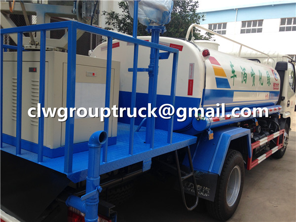 Pesticide Spraying Tank Truck_2490