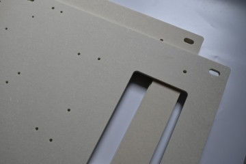 Parti CNC con tappetino in vetro poliestere GPO3