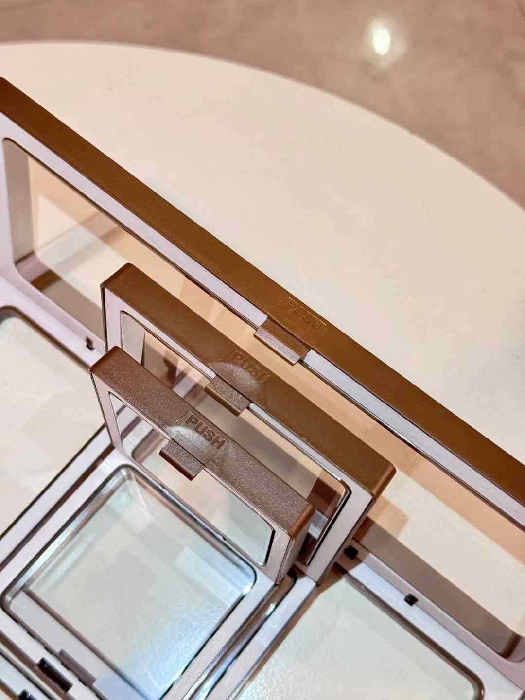 Custom Logo Chocolate Transparent 3D Jewelry Display Box