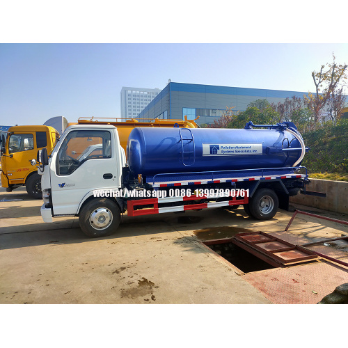 ISUZU 4-6 tons Vacuum Pump Sewage Suction Truck