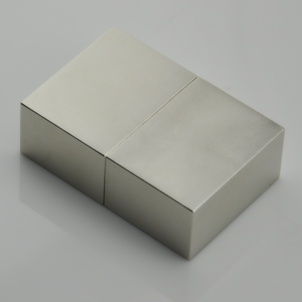 Sintered cube magnet