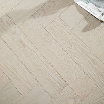 Plancher en bois d&#39;ingénierie en chêne blanc naturel