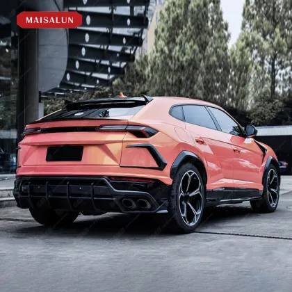 Carbon Fiber Car Style Bodykit for Lamborghini URUS Upgrade