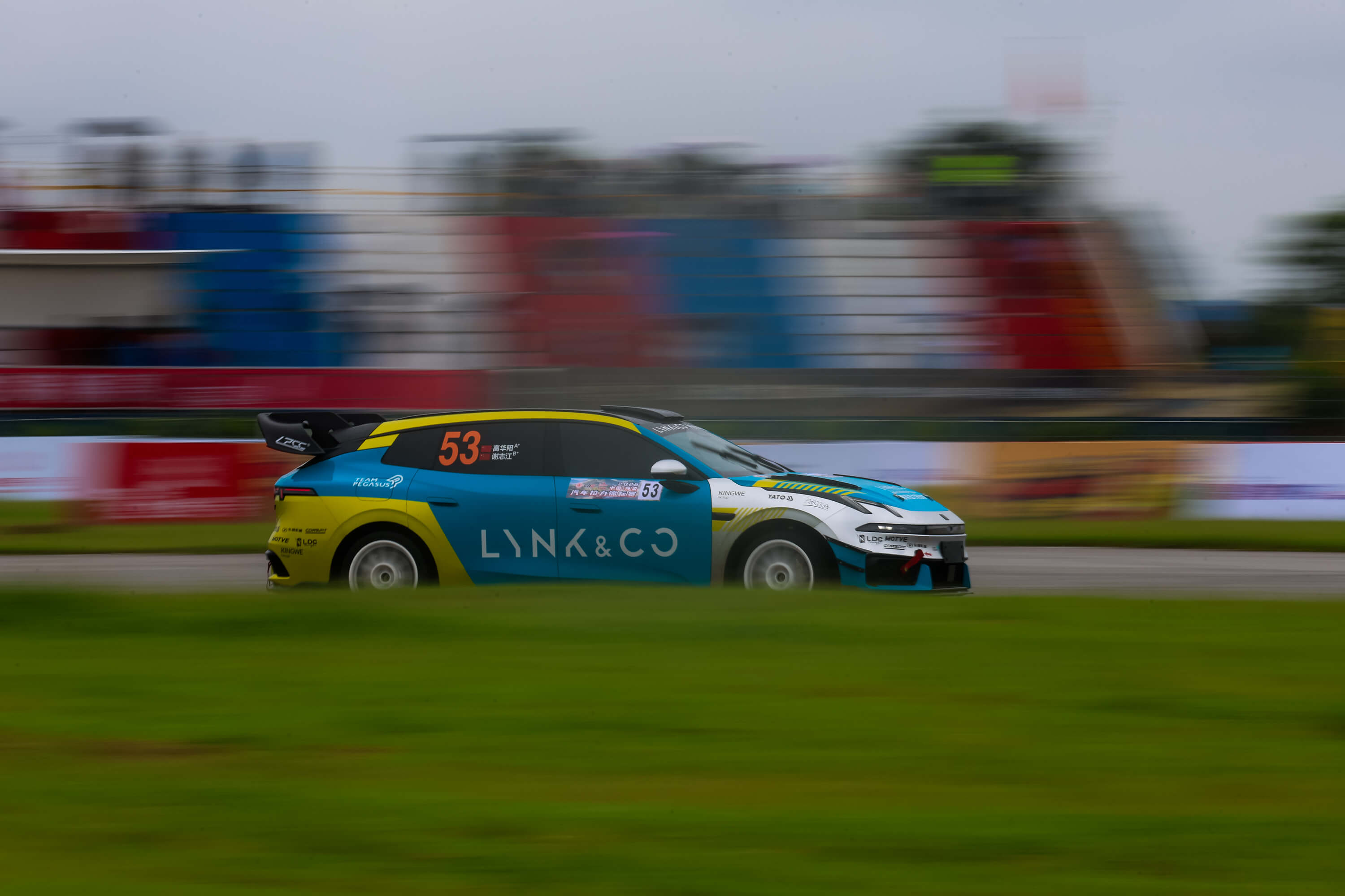 lynk&co racing car 02