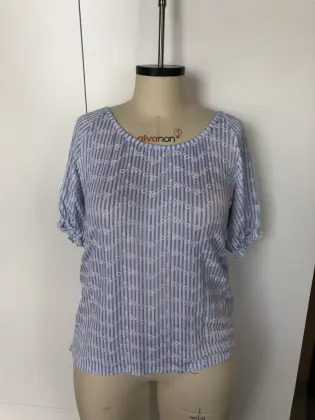 Round neck checked with short sleeves