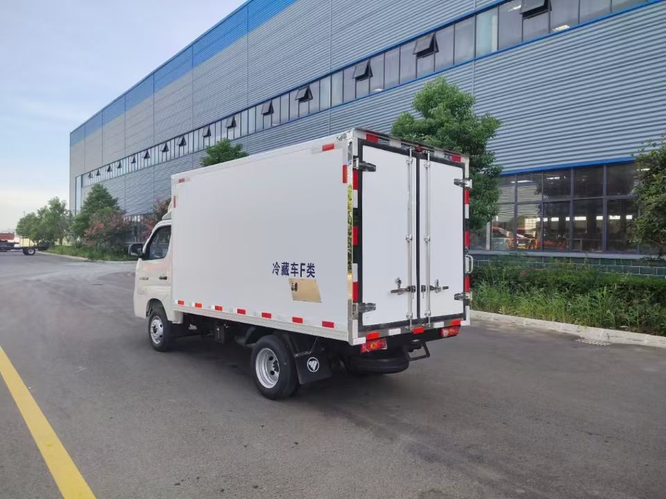 Foton M1 Mini Refrigerator Truck