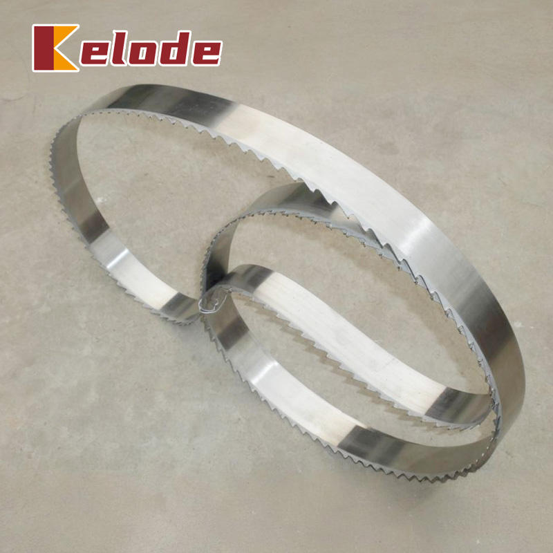 Lame de scie à bois avec dents en alliage