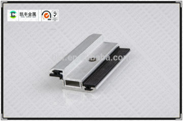Cheap edge clamps with rubber for thin solar panel mounting