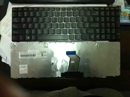 Ibm Lenovo B570 Laptop Keyboard - 250133285