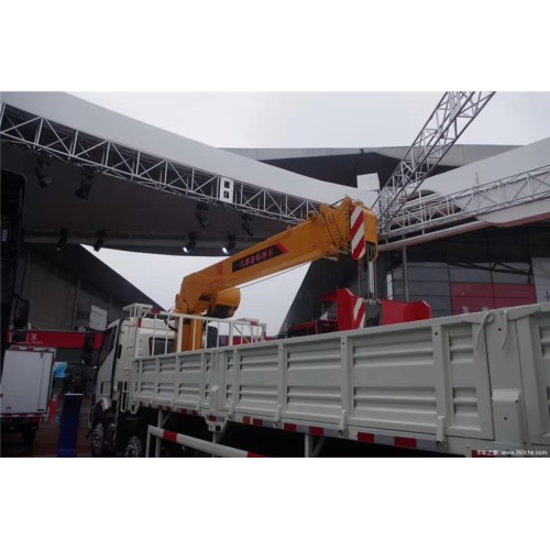 Se vende camión con grúa