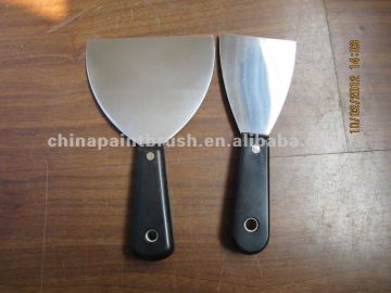 Putty knife with plastic handle