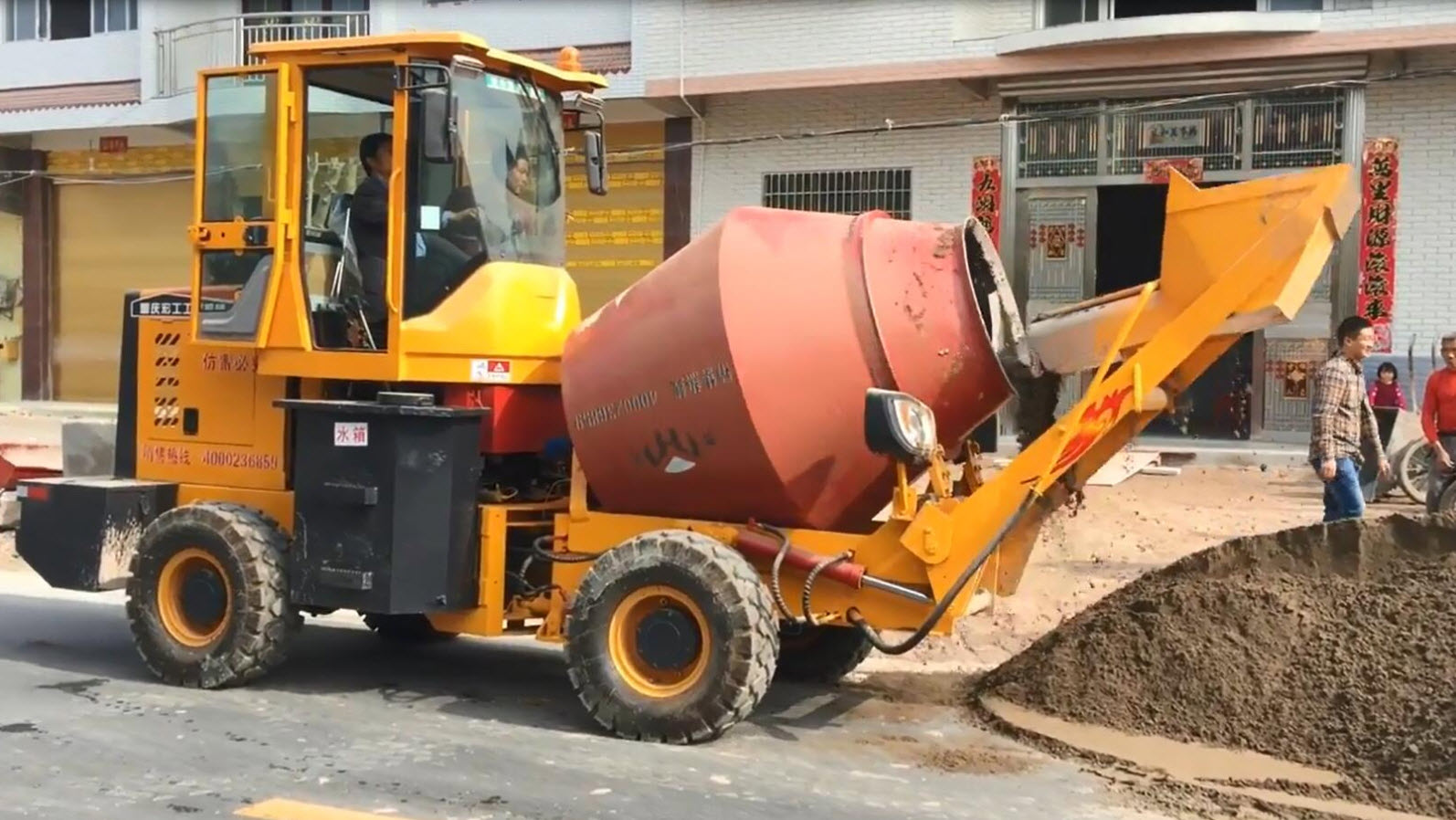 Self-Loading Concrete Mixer