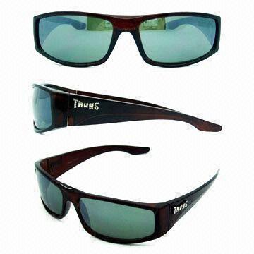 Sports Sunglasses in Various Sizes, Comfortable to Wear, Fashionable Design, Made of Plastic
