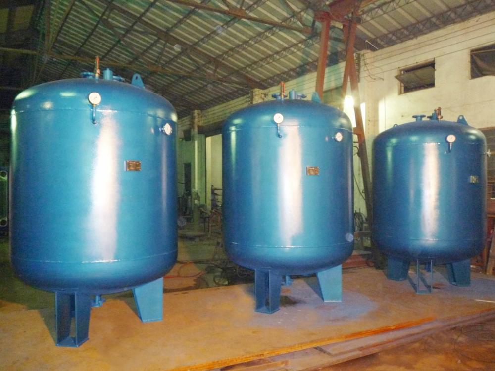 Water Storage Tank with Heat Exchanger