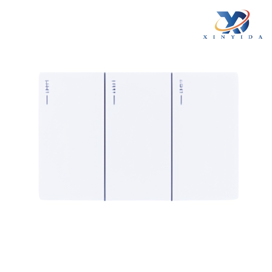 Suis satu kawalan tiga skrin penuh