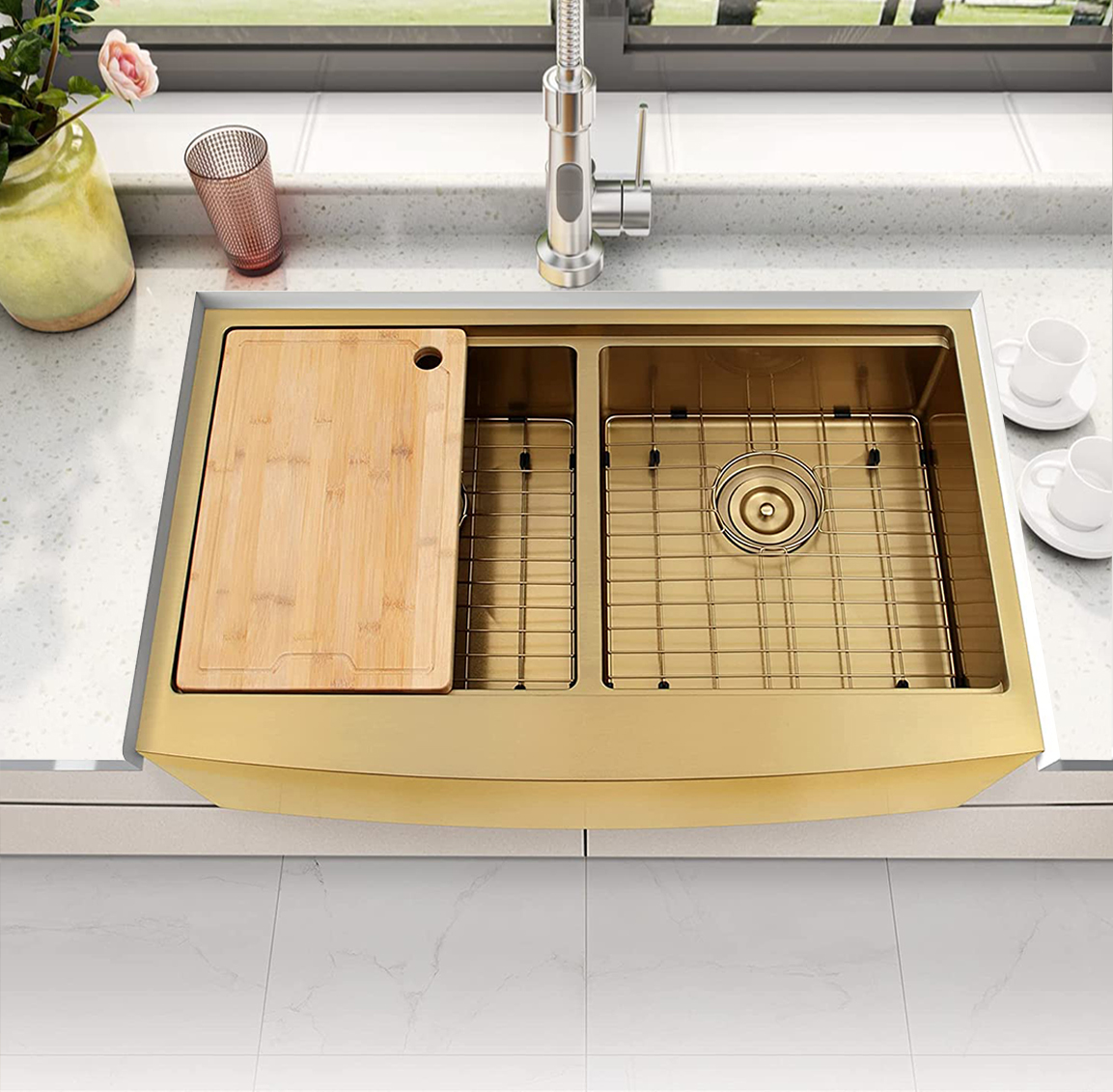 Apron sink gold