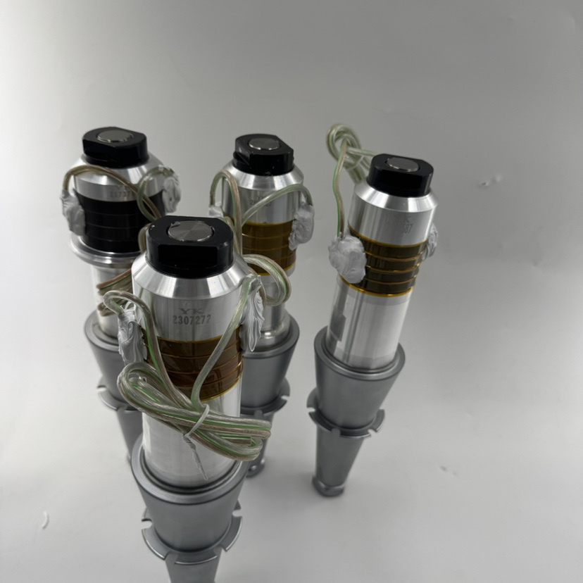 Ultrasonic Vibrator 15kHz 2600W Ultrasonic Welding Transducer for The Welding Nonwoven4
