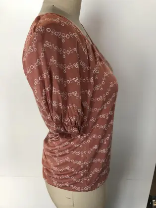 Round neck checked with short sleeves